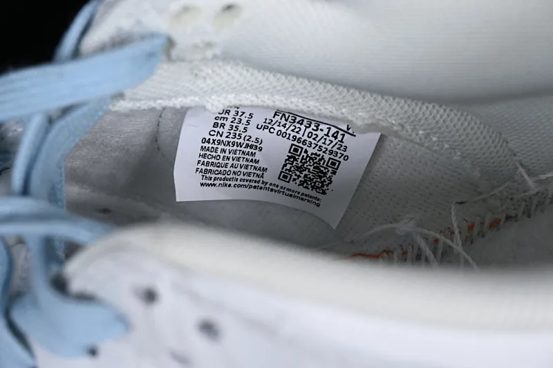 All categories Nk SB Dunk series Nk SB Dunk Low low-top sneakers F version Nk SB Dunk Low "520" Valentine's Day limited SB low-top sports and leisure sneakers FN3433-141
